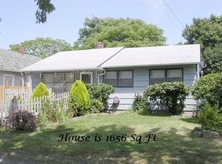 Nearby home at 4938 SE 75th Ave