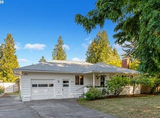 Nearby home at 9964 SE 43rd Ave