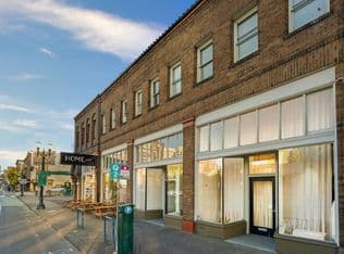 Nearby home at 717 SE Morrison St APT 7