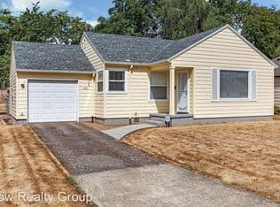 Nearby home at 9277 SE Morrison St