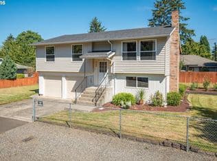 Nearby home at 4553 SE Rhodesa St