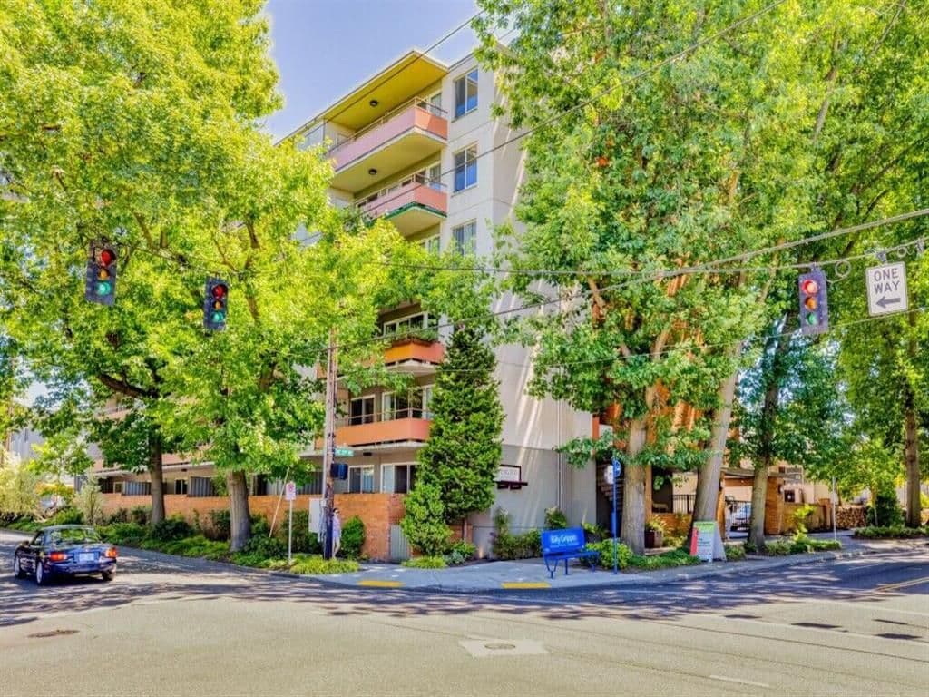 Irvington Apartments, lxl