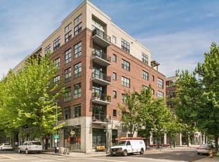 Nearby home at 820 NW 12th Ave APT 512