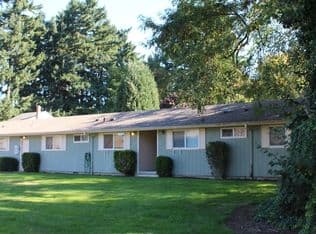 Nearby home at 4645 SE King Rd #1129583