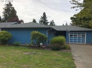 Nearby home at 4620 SE Rhodesa St