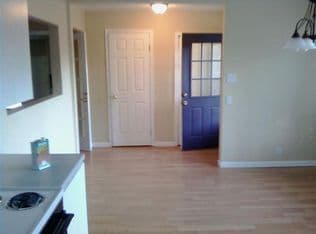 Nearby home at 4303 SE Fieldcrest Dr