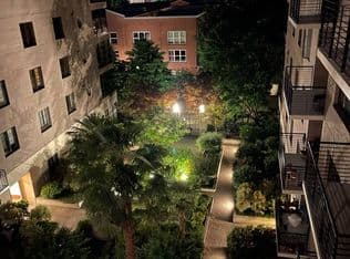 Nearby home at 1030 NW Johnson St APT 502
