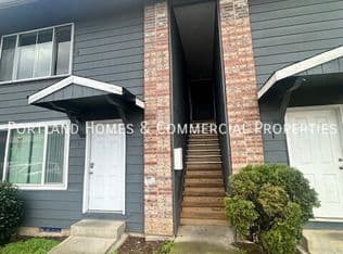 Nearby home at 15764 SE Division St #4