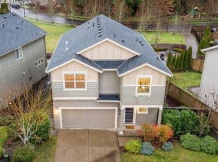 Nearby home at 186 NE Iberian Ln