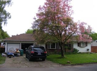 Nearby home at 4518 SE Howe St