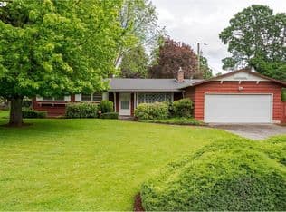 Nearby home at 5180 SE Cherry Ct