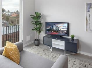 Nearby home at 2351 NE 51st Ave APT 302