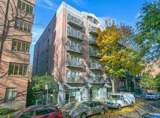 Nearby home at 1415 SW Park Ave APT 305