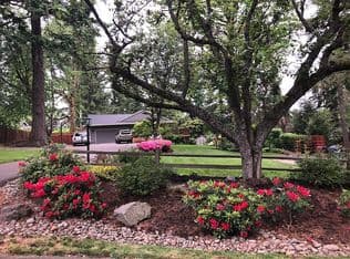 Nearby home at 2095 Valley View Dr