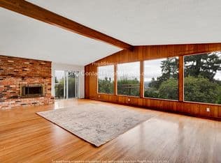 Nearby home at 2265 Sylvan Way