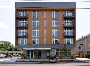 Nearby home at 10506 E Burnside St #0B-1BA-600SQFT