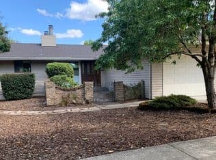 Nearby home at 19142 Suncrest Dr