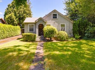 Nearby home at 9828 SE 43rd Ave