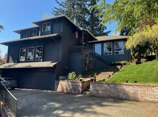 Nearby home at 1496 Braemar Dr