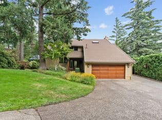 Nearby home at 2360 Valley View Dr