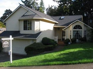 Nearby home at 2060 College Hill Pl
