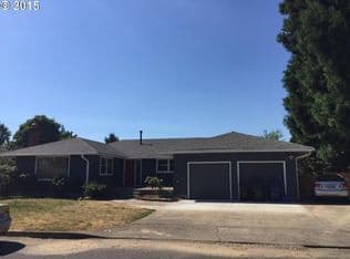 Nearby home at 4326 SE Fieldcrest St