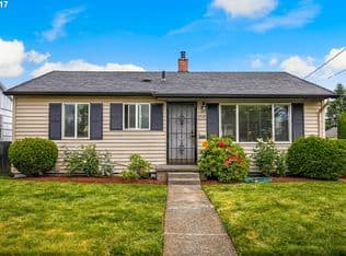 Nearby home at 1928 SE 92nd Ave