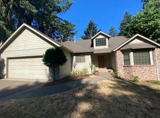 Nearby home at 1347 Troon Dr