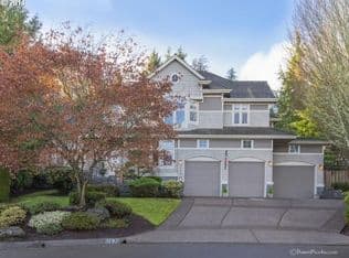 Nearby home at 17838 Marylcreek Dr