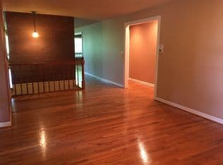 Nearby home at 1912 Marylhurst Dr