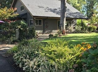 Nearby home at 17945 Pheasant Ln