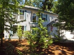 Nearby home at 1647 Pheasant Dr