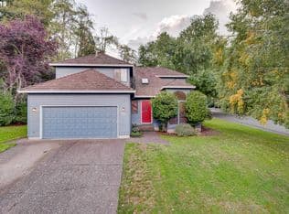 Nearby home at 1500 Braemar Ct