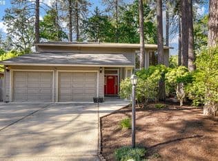 Nearby home at 1625 Pheasant Dr