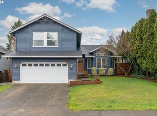 Nearby home at 12345 SW Millview Ct
