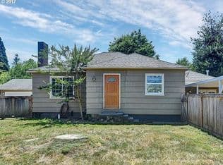 Nearby home at 4542 SE Logus Rd