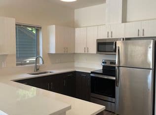 Nearby home at 1736 NE 45th Ave #101