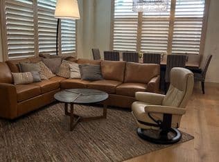 Nearby home at 821 NW 11th Ave