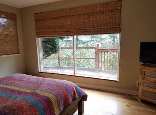 Nearby home at 2453 Marylhurst Dr