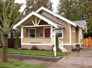 Nearby home at 544 NE 71st Ave