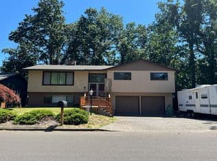 Nearby home at 5320 SE Byron Dr