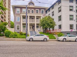 Nearby home at 1415 SW 11th Ave #299