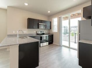 Nearby home at 7128 NW 159th Ave #7112-108