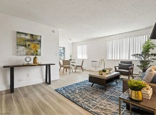 Nearby home at 2500 SE 157th Ave #D40