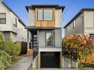 Nearby home at 4822 SE 75th Ave