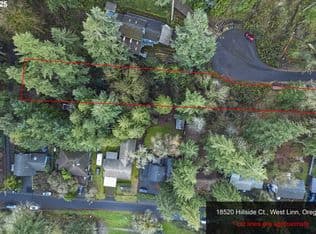 Nearby home at 18520 Hillside Ct