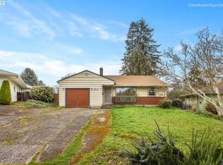 Nearby home at 4544 SE Howe Ln