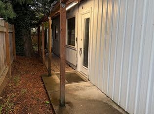 Nearby home at 2537 SE 164th Ave #B