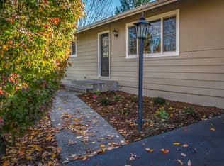 Nearby home at 12132 SW Summer St