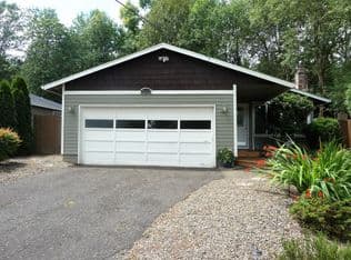 Nearby home at 18359 Willamette Dr